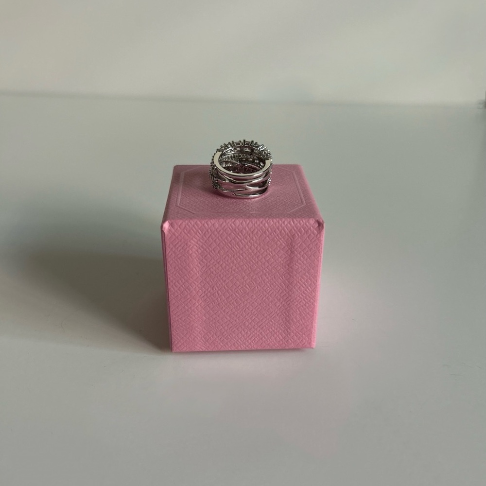 Swarovski Hyperbola Wrap Ring Swarovski Twist Wrap Ring Box - Picture 3 of 5